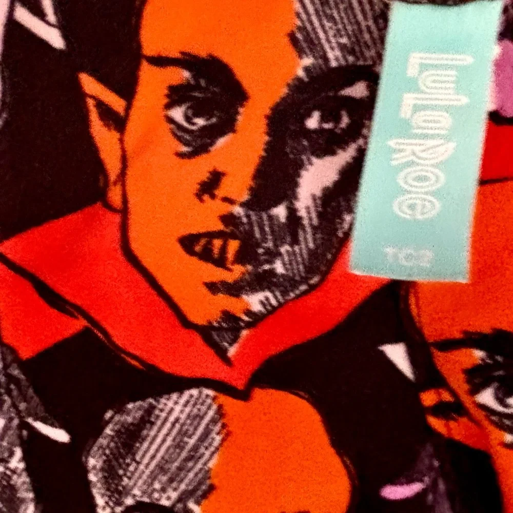 LuLaRoe Halloween Dracula T&C Multicolor Artistic Print Leggings - Picture 4 of 10